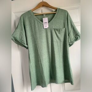 Athmile brand men's XL T-shirt